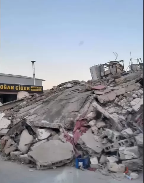 Bu Acıya Sokaklar Kardeş Olur